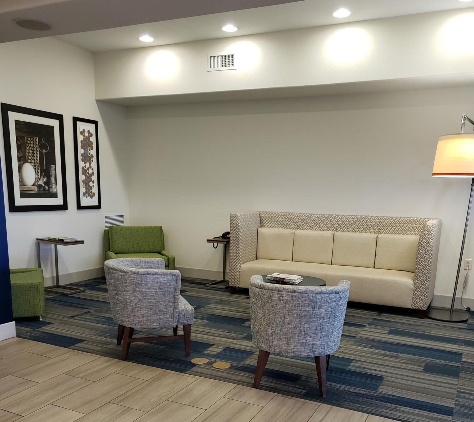 Holiday Inn Express Hotel & Suites Mount Airy By Ihg Zewnętrze zdjęcie
